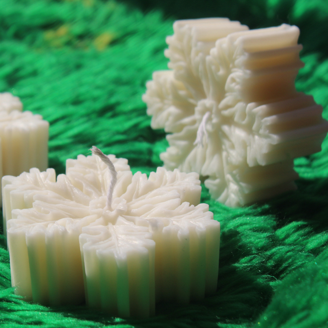 Snowflake Candle - Image 3